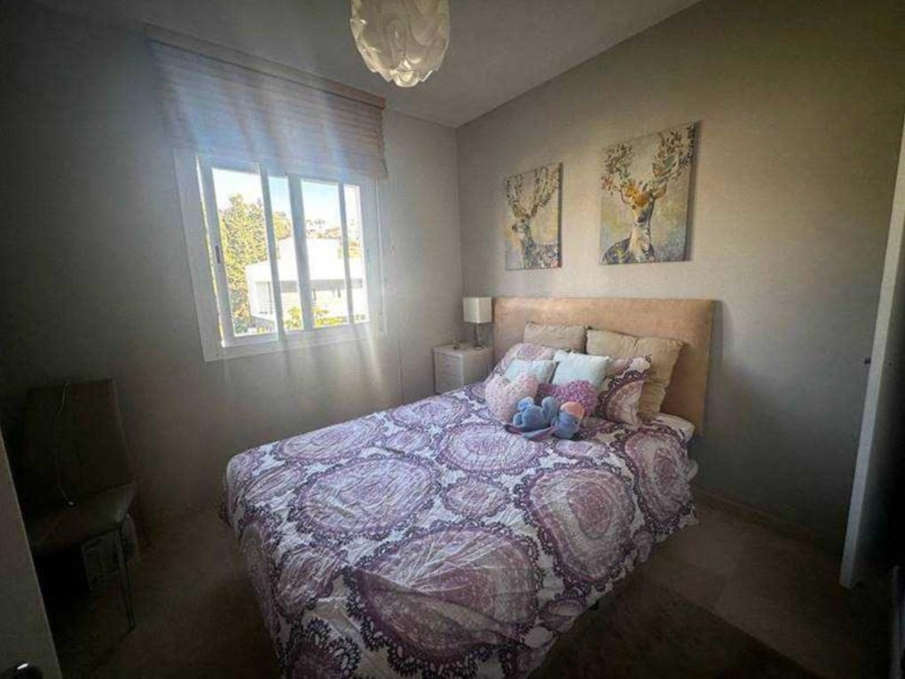 Exclusiva casa adosada con acceso privado al garaje y orientación sur — Foto 8
