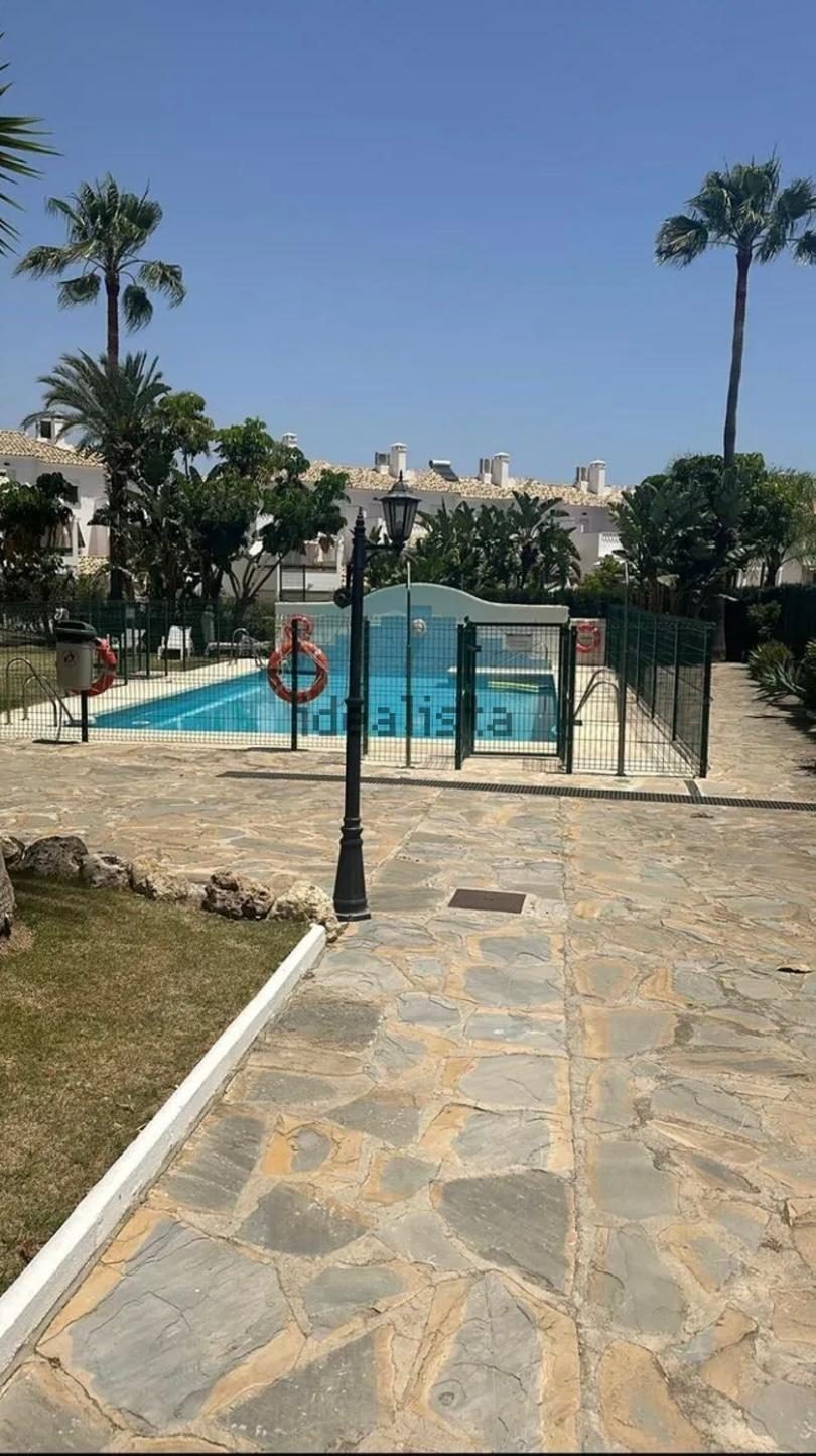 Exclusiva casa adosada con acceso privado al garaje y orientación sur — Foto 13