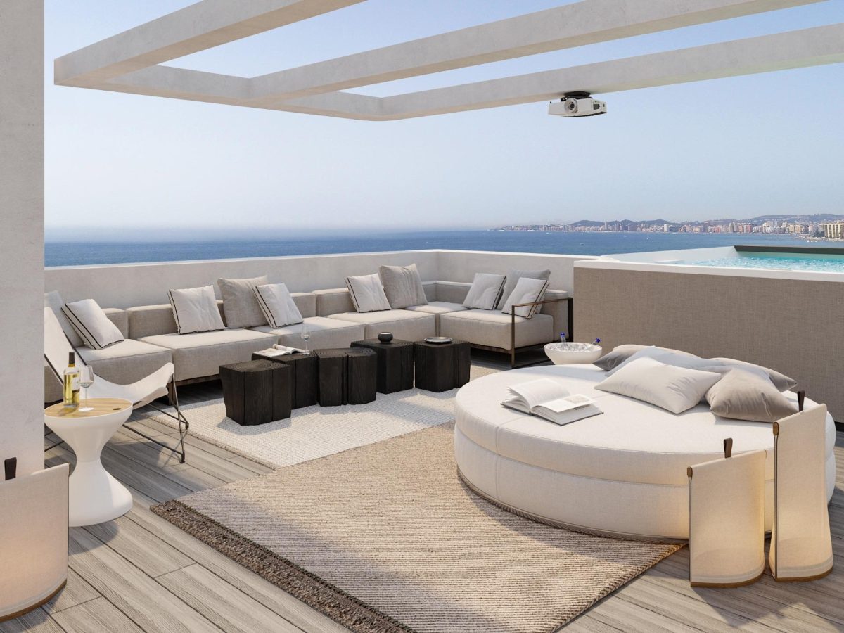TU VILLA DE ENSUEÑO CON INCREÍBLES VISTAS AL MAR EN BENALMÁDENA A PRIMERA LINEA DE PLAYA — Foto 24