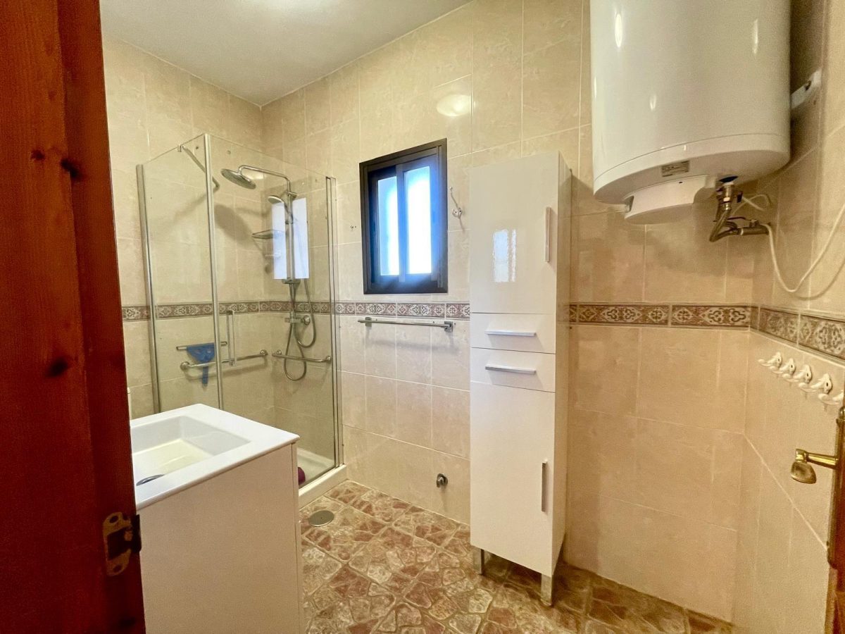 Encantadora villa con jardín y orientación suroeste en La Cala de Mijas — Foto 26