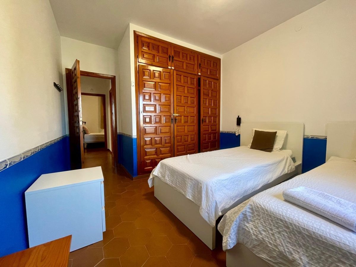 Encantadora villa con jardín y orientación suroeste en La Cala de Mijas — Foto 30