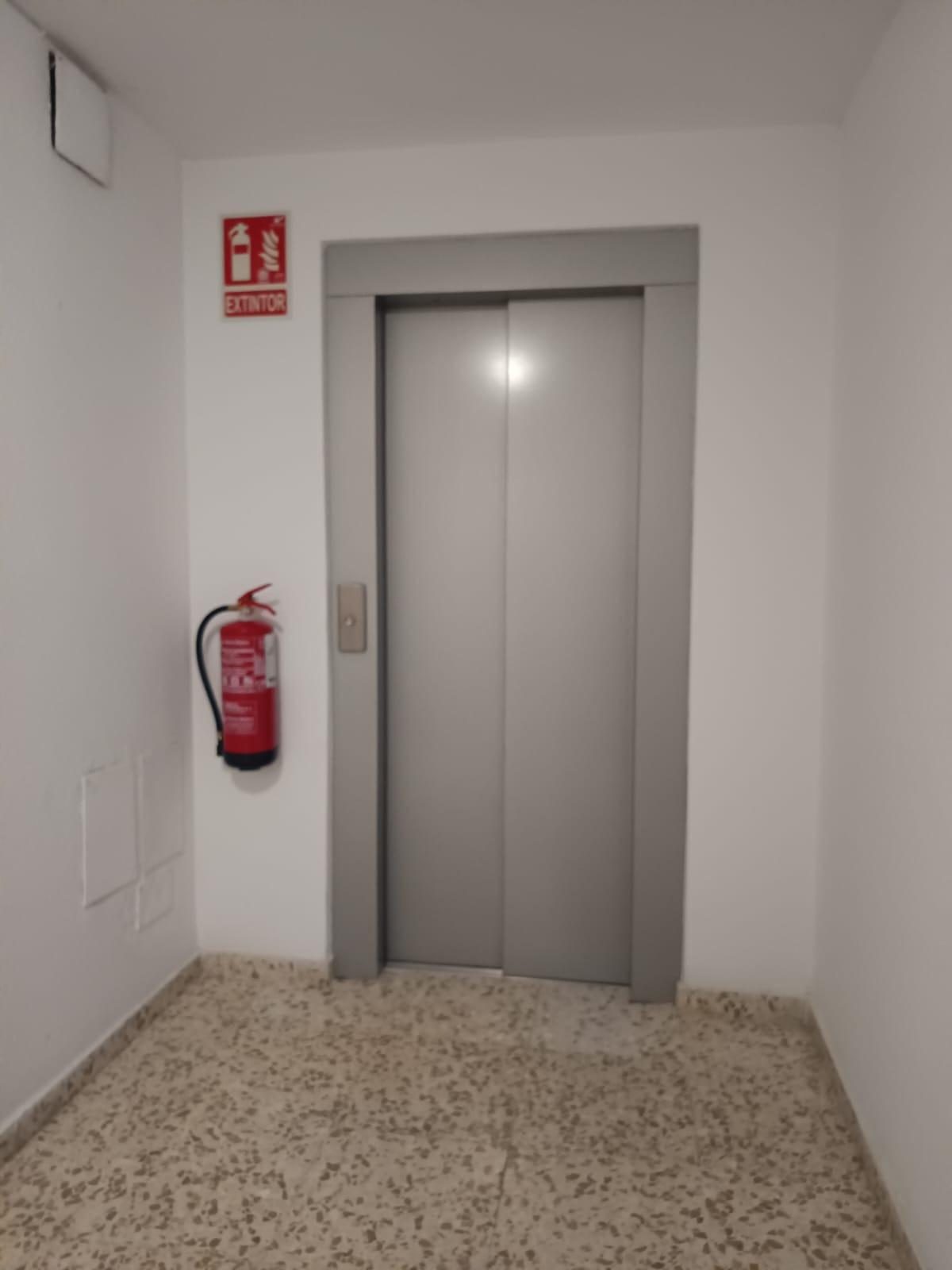 PISO AMPLIO Y LUMINOSO EN CAMINO DE COÍN — Foto 15