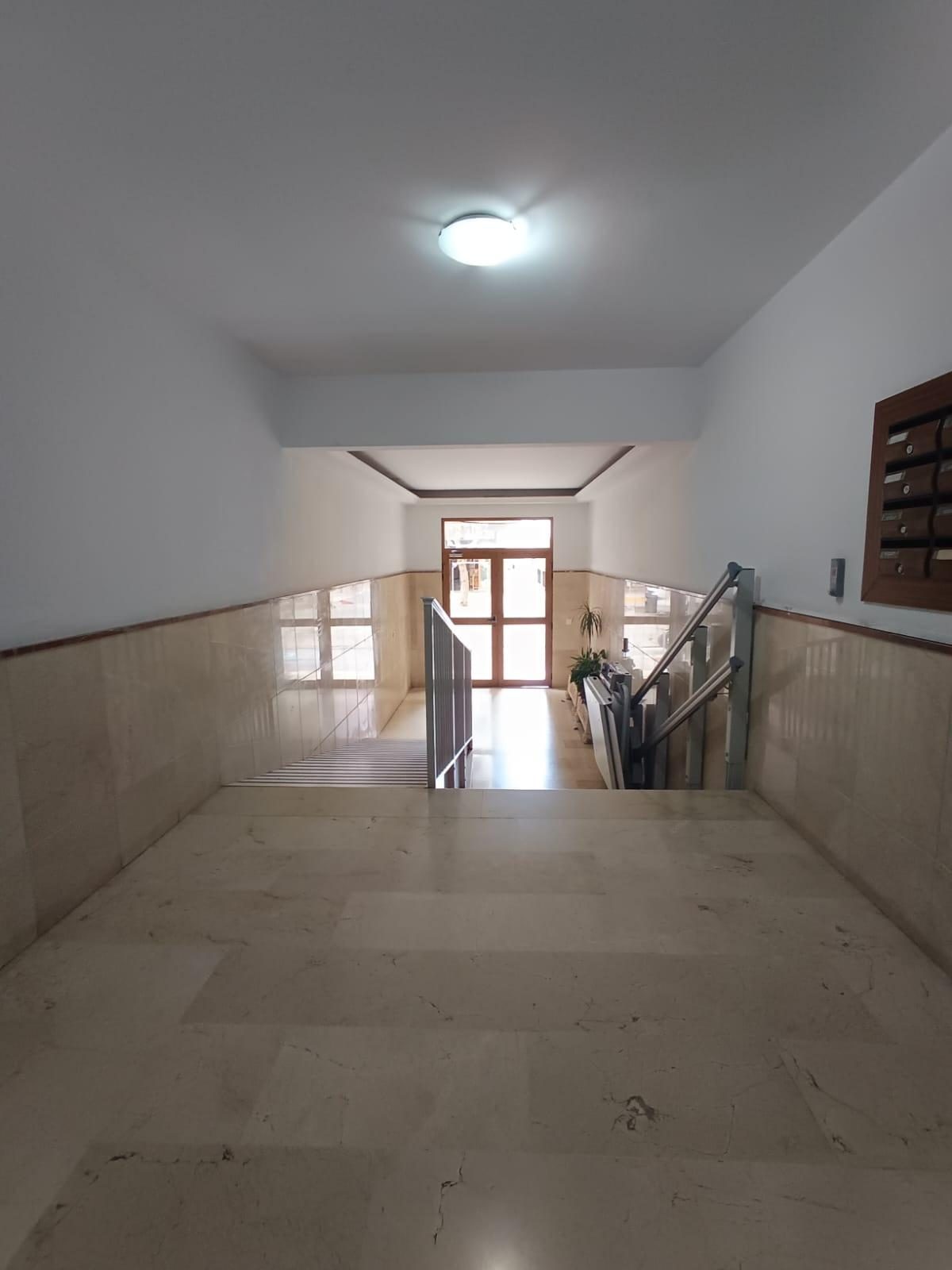 PISO AMPLIO Y LUMINOSO EN CAMINO DE COÍN — Foto 10