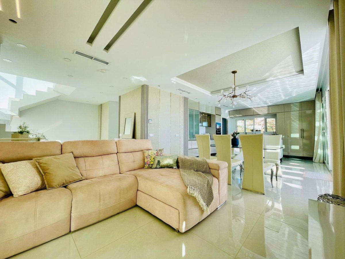 Exclusiva Villa de Lujo con Piscina Privada y Vistas Panorámicas en Benalmádena — Foto 14