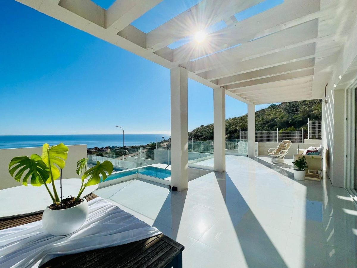 Exclusiva Villa de Lujo con Piscina Privada y Vistas Panorámicas en Benalmádena — Foto 1