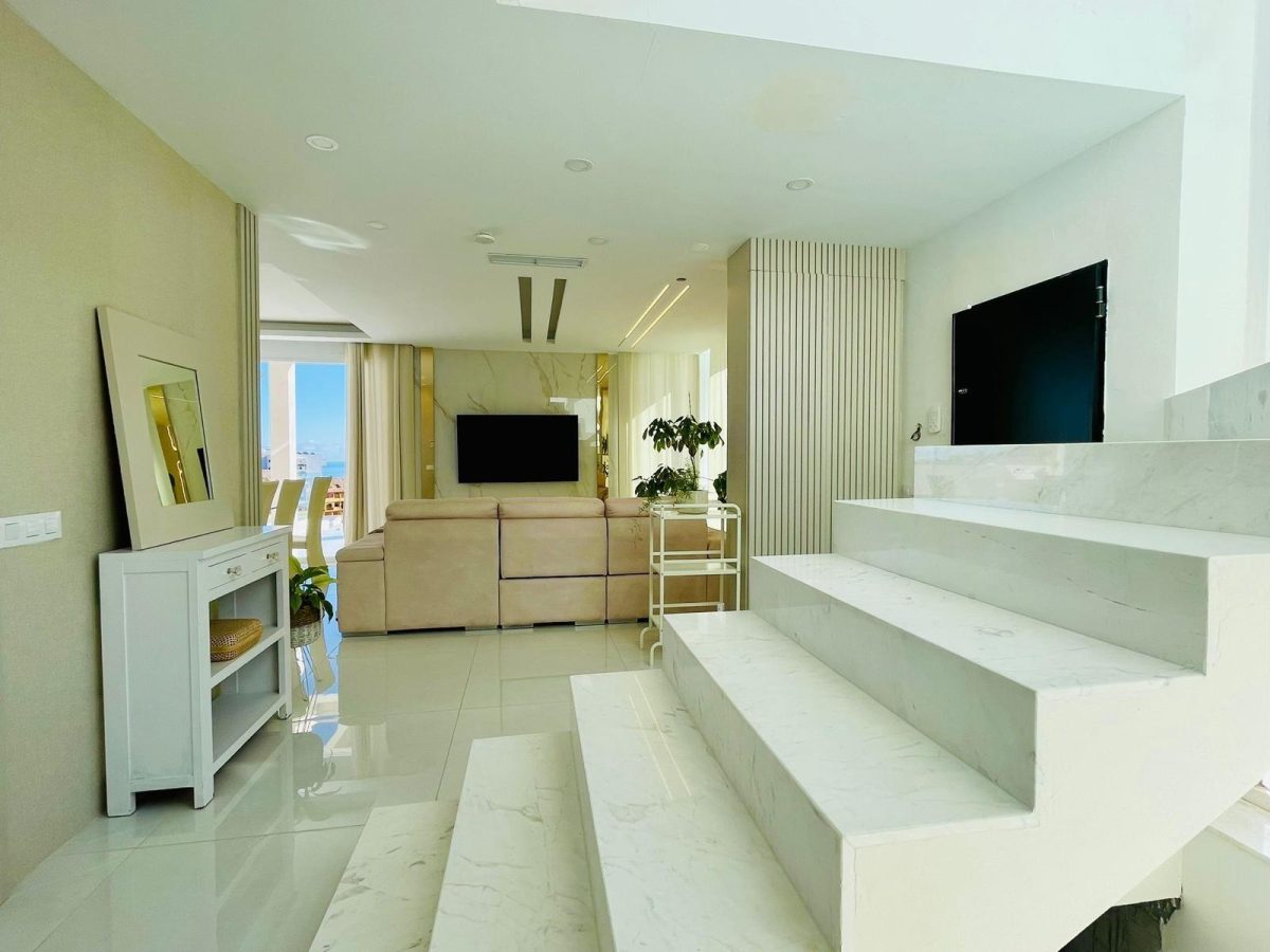 Exclusiva Villa de Lujo con Piscina Privada y Vistas Panorámicas en Benalmádena — Foto 15