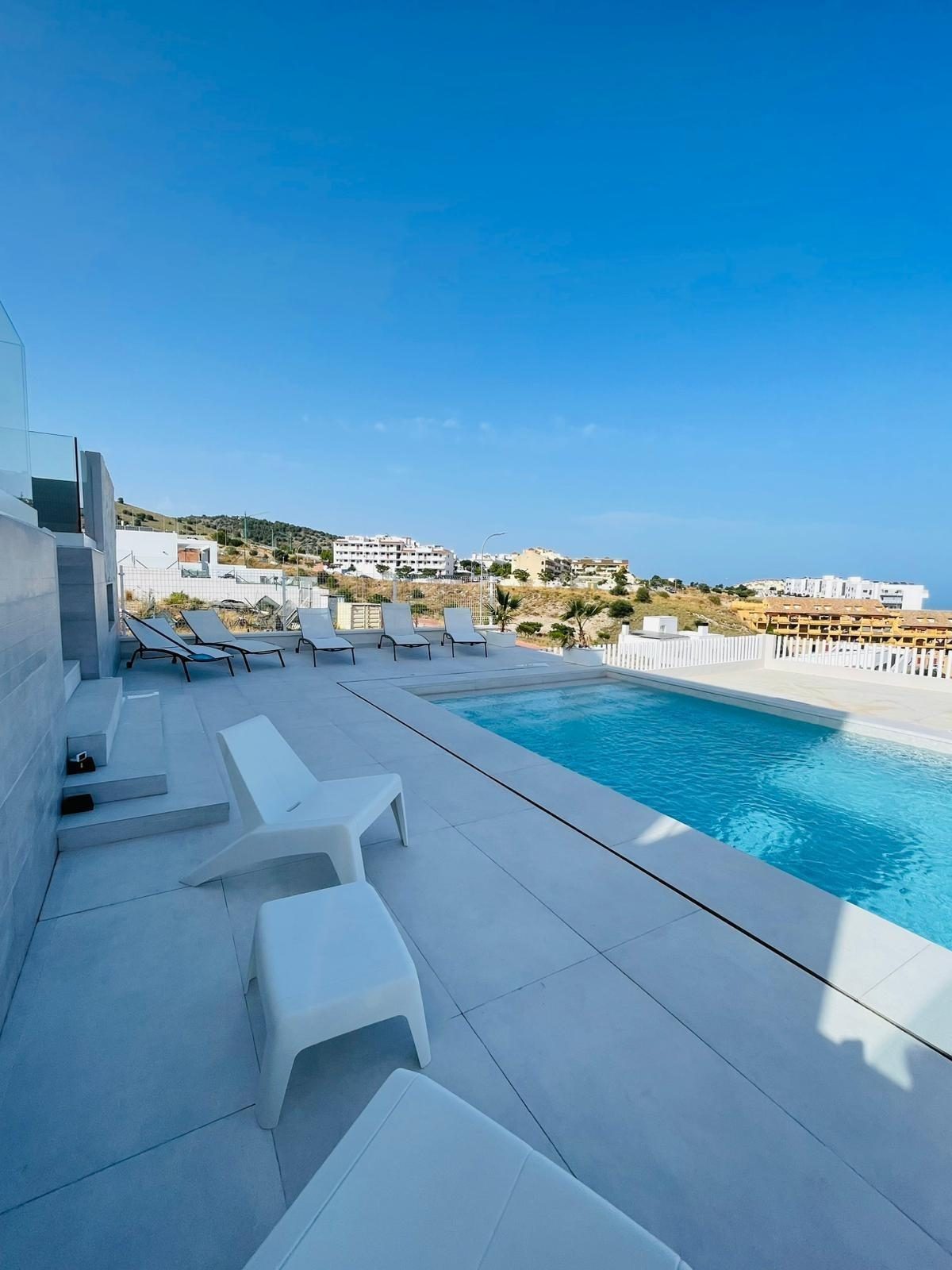 Exclusiva Villa de Lujo con Piscina Privada y Vistas Panorámicas en Benalmádena — Foto 11