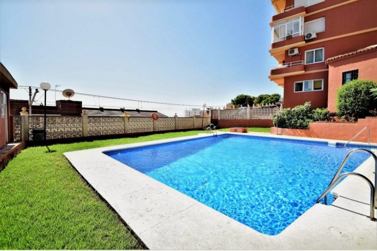 Estudio con Vistas al Mar en Torremolinos – ¡Oportunidad Única! — Foto 1