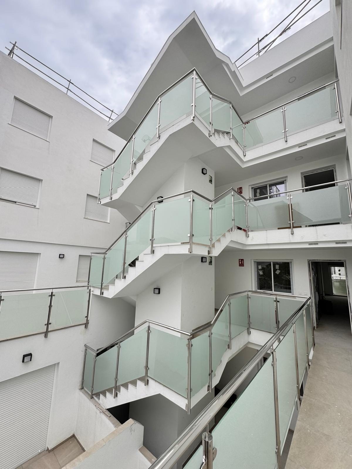 Nuevo proyecto de 14 exclusivos apartamentos de 2 y 3 dormitorios en Fuengirola (La Calerita) — Foto 22