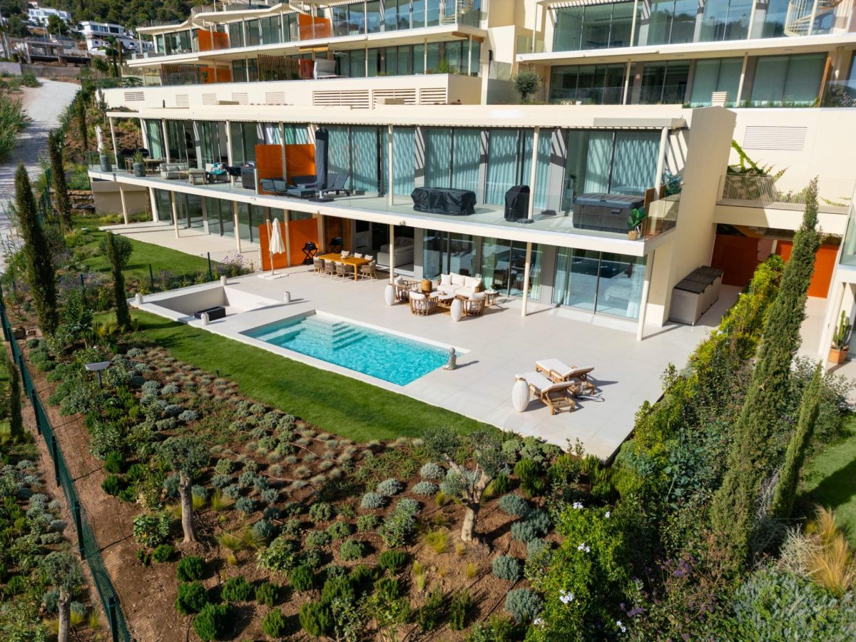 Nuevo y Lujoso Apartamento de 3 Dormitorios con Vistas al Mar y a la Montaña en Reserva del Higuerón — Foto 20