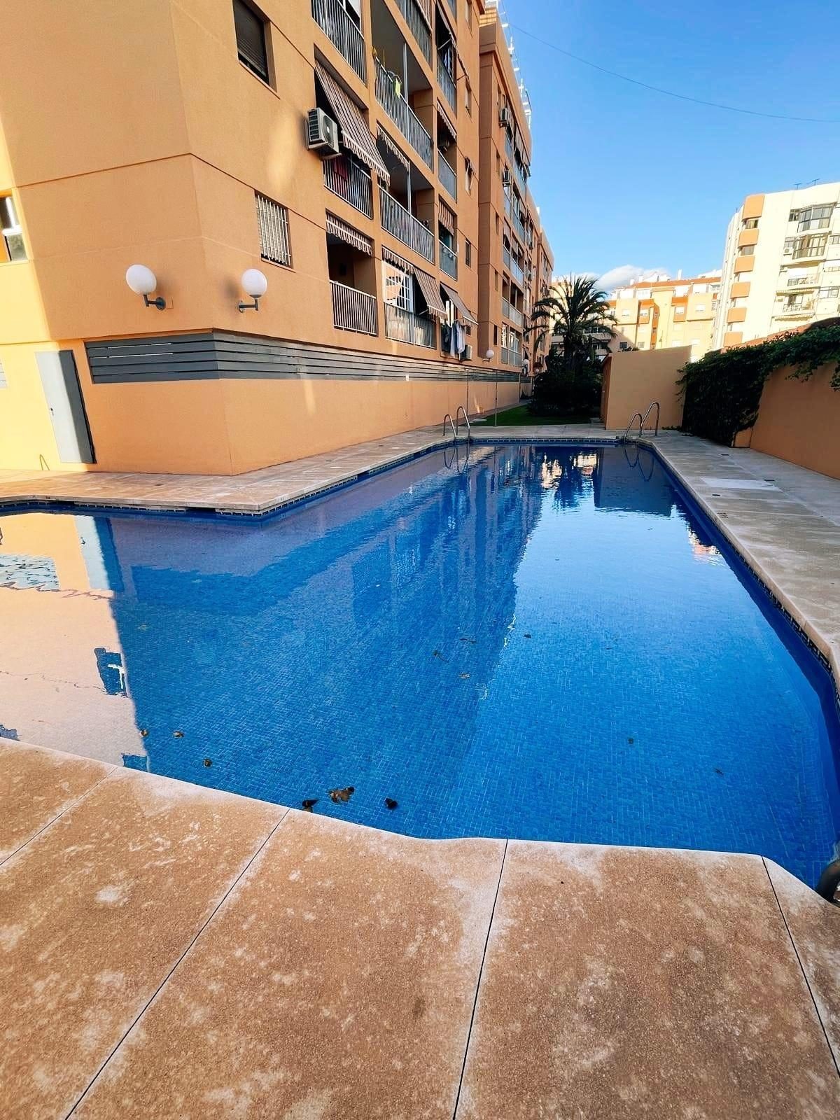¡Oportunidad única en pleno centro de Fuengirola, junto al Recinto Ferial! — Foto 25