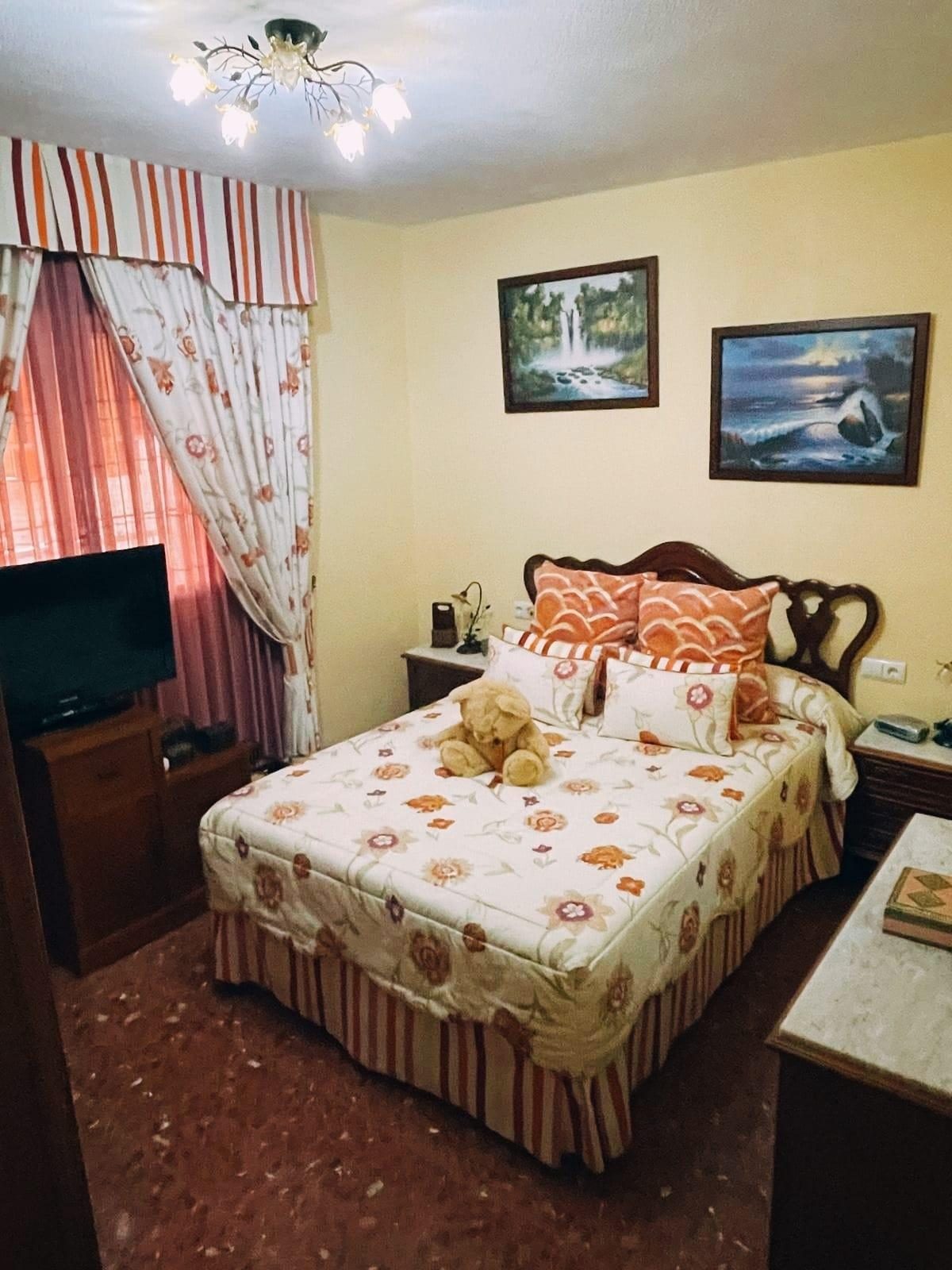 ¡Oportunidad única en pleno centro de Fuengirola, junto al Recinto Ferial! — Foto 10