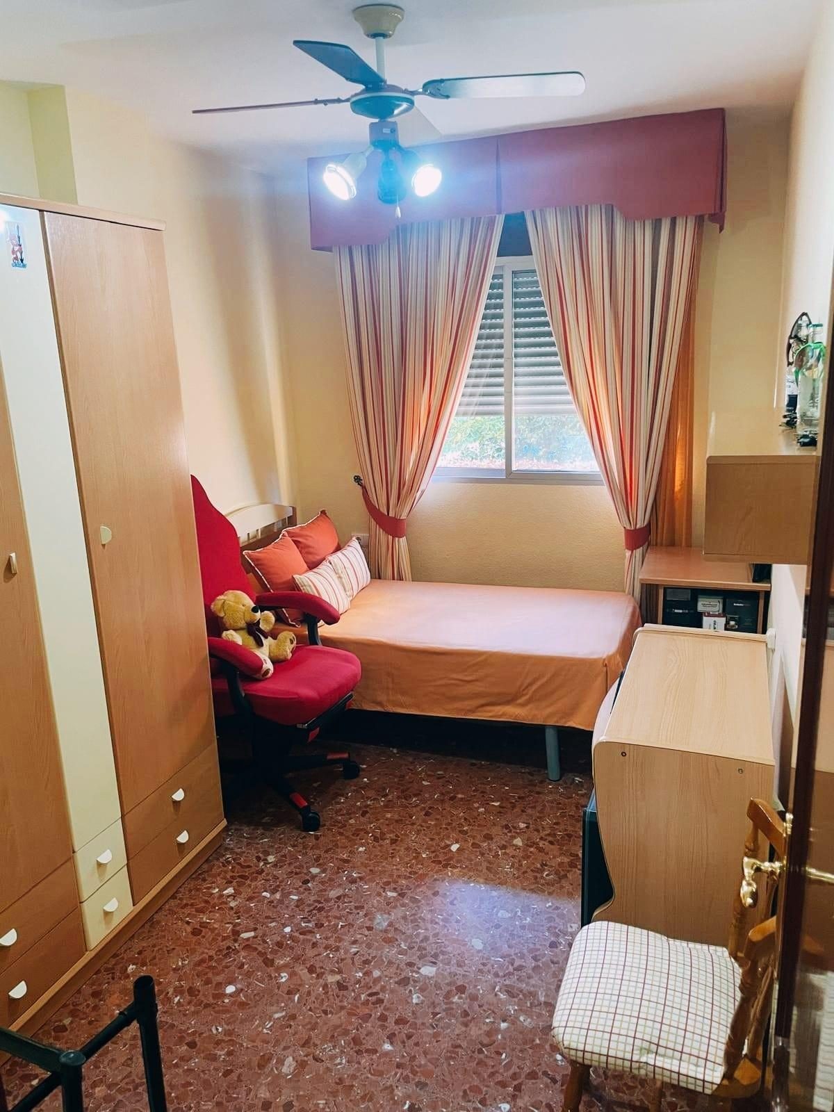 ¡Oportunidad única en pleno centro de Fuengirola, junto al Recinto Ferial! — Foto 8