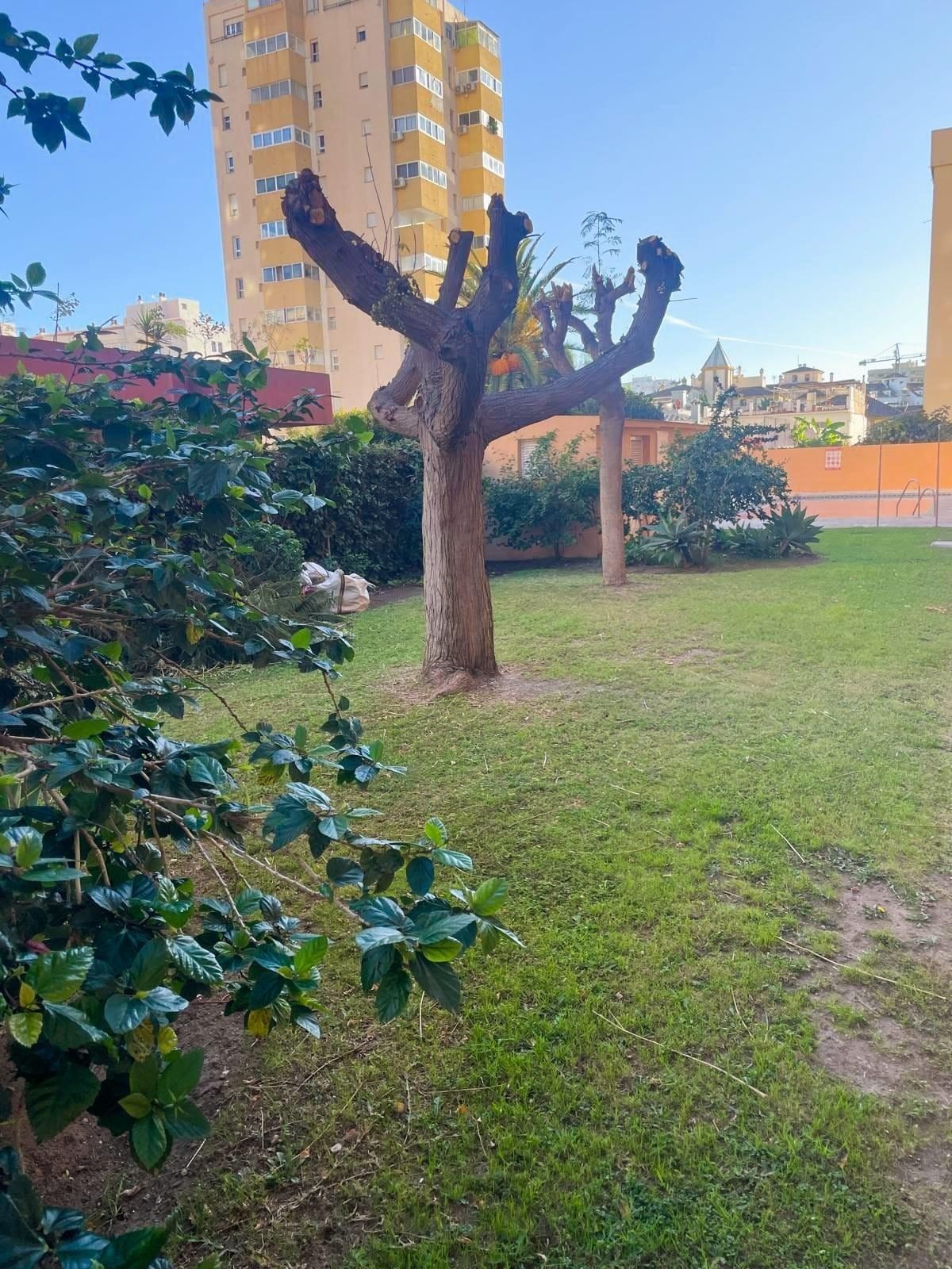 ¡Oportunidad única en pleno centro de Fuengirola, junto al Recinto Ferial! — Foto 24