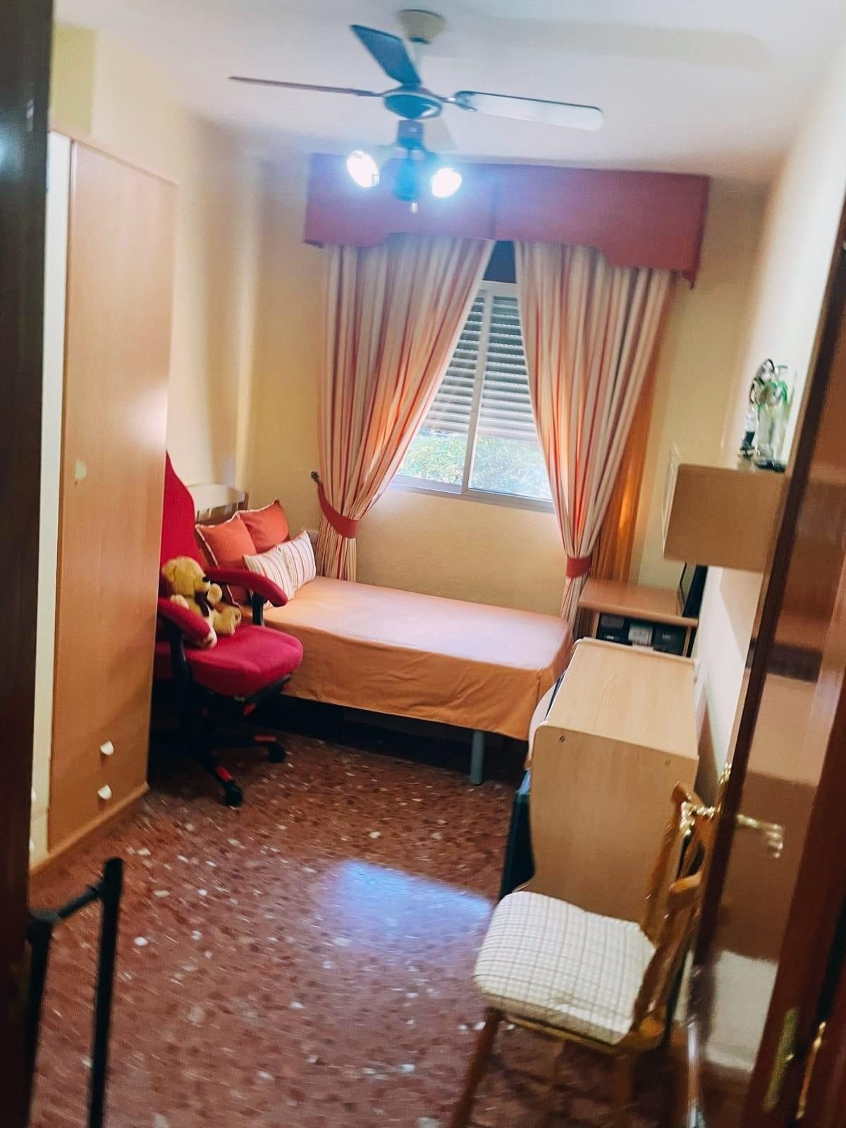 ¡Oportunidad única en pleno centro de Fuengirola, junto al Recinto Ferial! — Foto 15