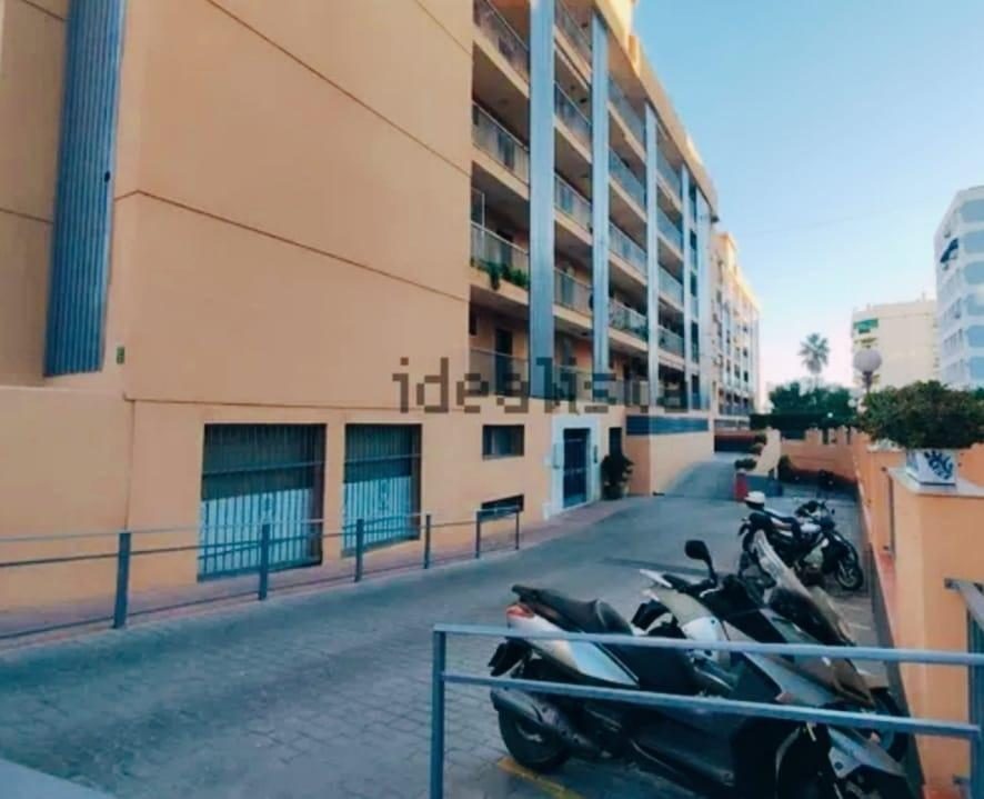 ¡Oportunidad única en pleno centro de Fuengirola, junto al Recinto Ferial! — Foto 27
