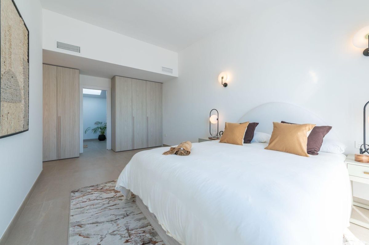 Oportunidad Única: Ático Premium con Vistas al Mar y Servicios 5 Estrellas en la Costa del Sol — Foto 14