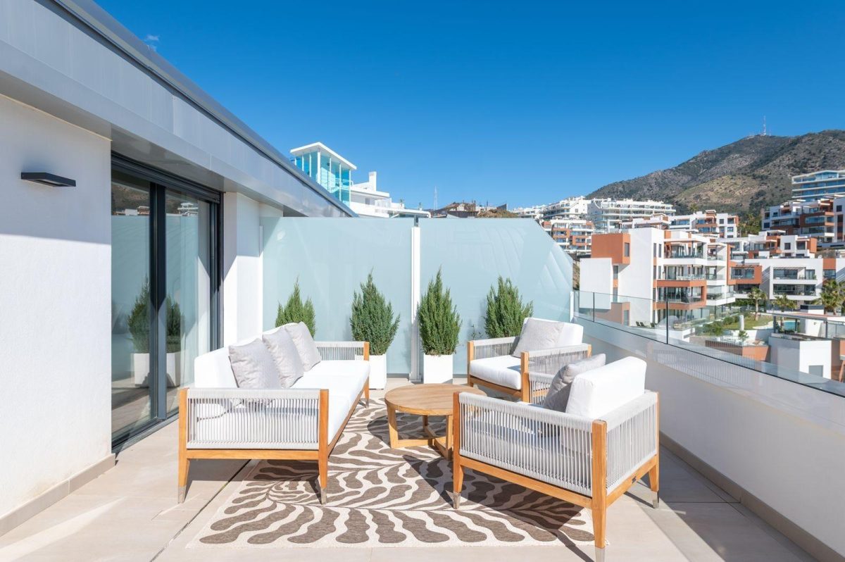 Oportunidad Única: Ático Premium con Vistas al Mar y Servicios 5 Estrellas en la Costa del Sol — Foto 5