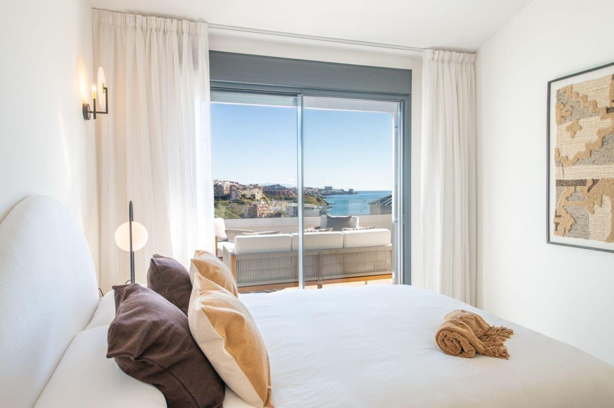 Oportunidad Única: Ático Premium con Vistas al Mar y Servicios 5 Estrellas en la Costa del Sol — Foto 13