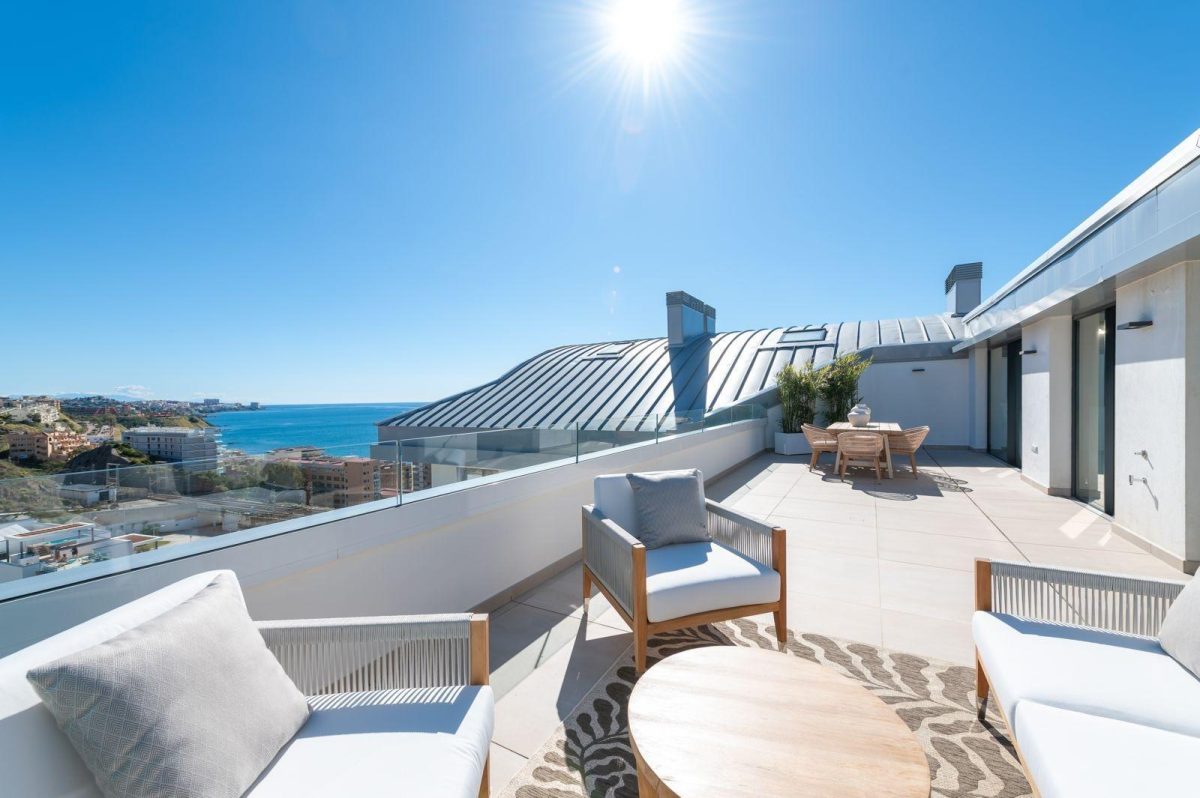 Oportunidad Única: Ático Premium con Vistas al Mar y Servicios 5 Estrellas en la Costa del Sol — Foto 1