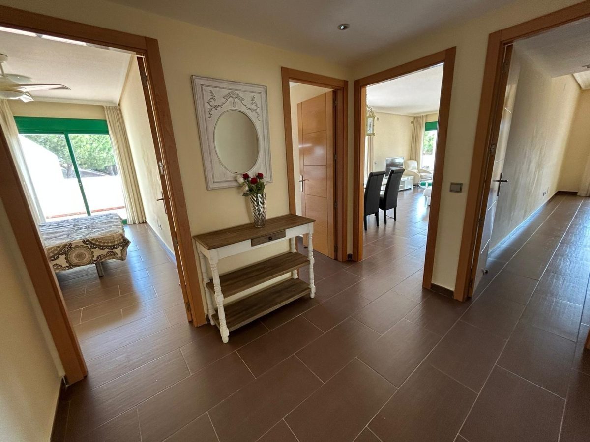 Venta piso en urbanizacion Monte Selwo, Estepona — Foto 6