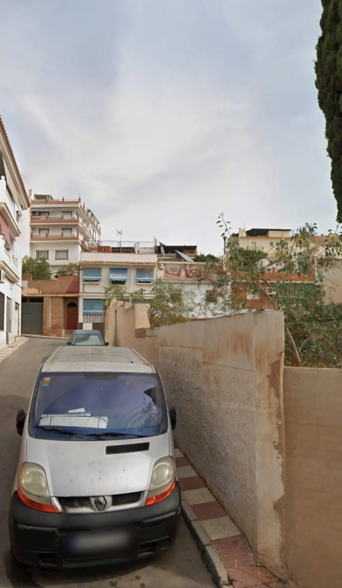 BENALMADENA SUELO URBANO CON PROYECTO PARA 12 VIVIENDAS, 16 GARAJES Y 16 TRASTEROS. — Foto 4