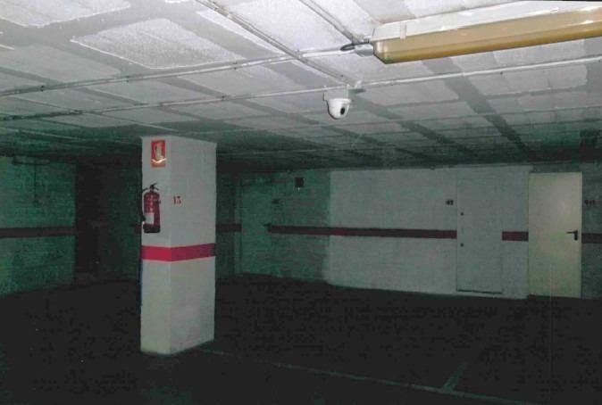 ¡Oportunidad única en Benalmádena! Garaje + Trastero en venta — Foto 2