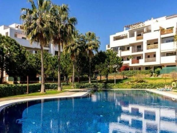 Exclusivo Apartamento de 3 Dormitorios a Pocos Minutos del Mar — Foto 1