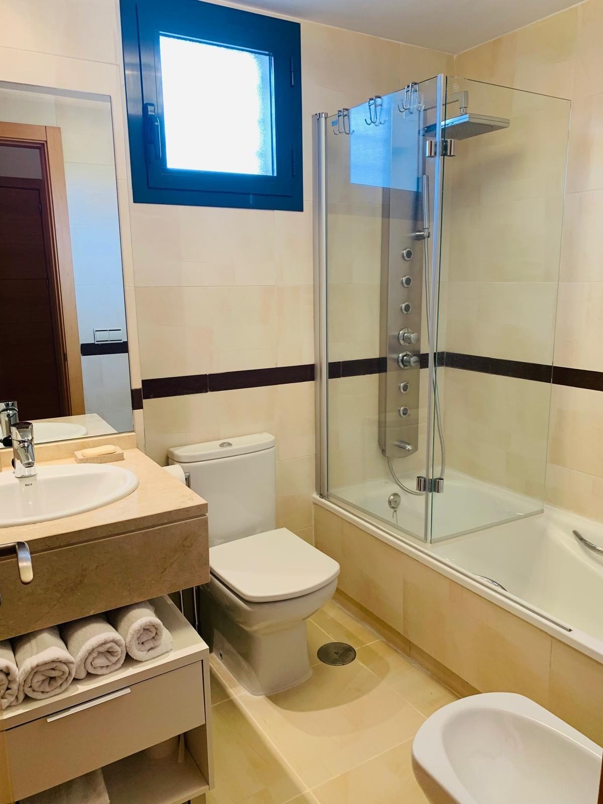Exclusivo Apartamento de 3 Dormitorios a Pocos Minutos del Mar — Foto 11