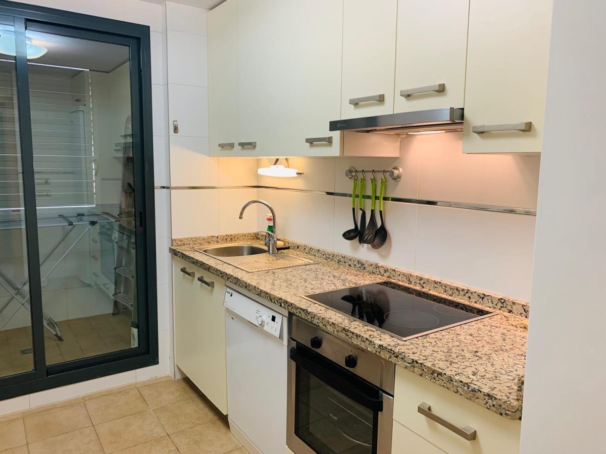 Exclusivo Apartamento de 3 Dormitorios a Pocos Minutos del Mar — Foto 7