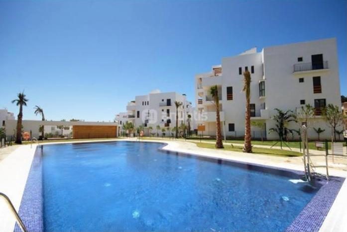 Exclusivo Apartamento de 3 Dormitorios a Pocos Minutos del Mar — Foto 18