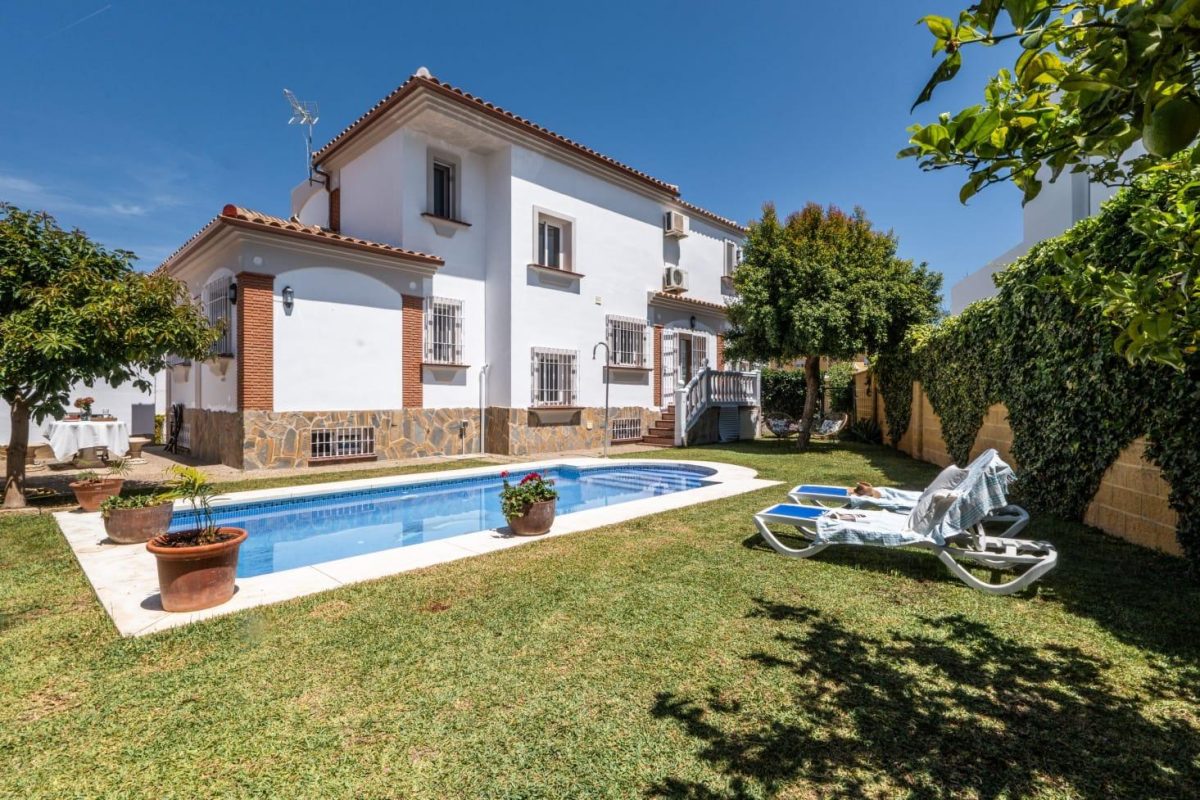 Elegancia y confort en el corazón de Benalmádena — Foto 1