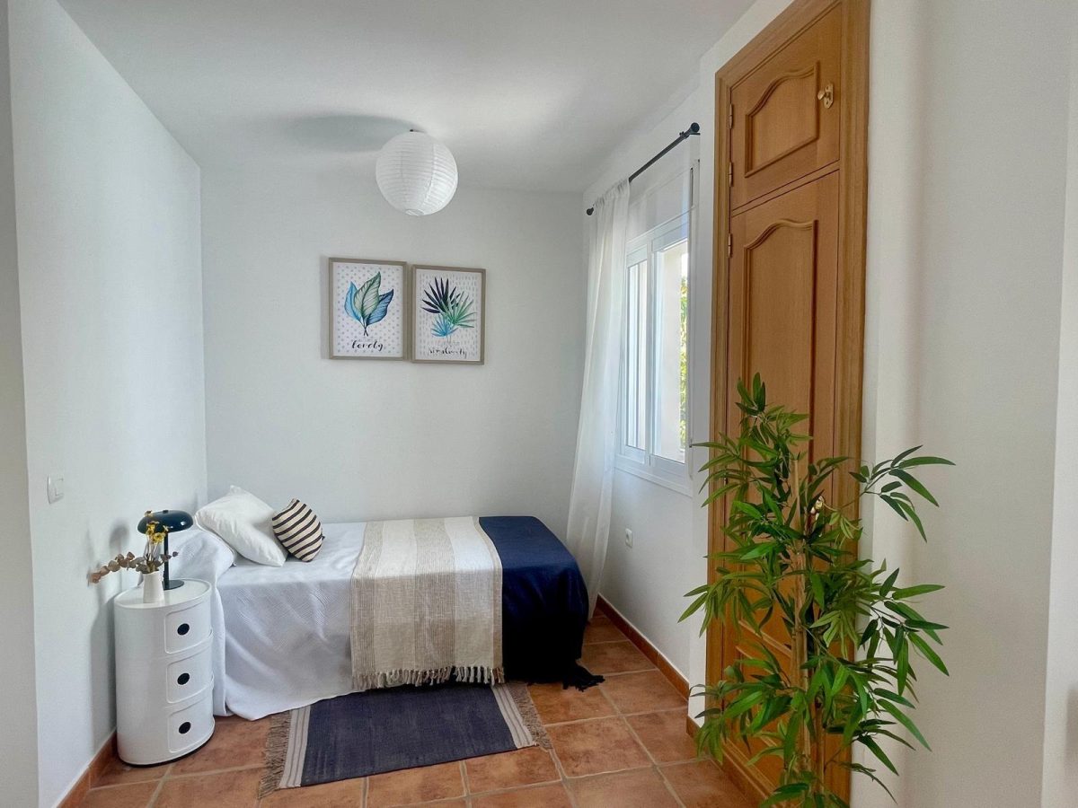 Elegancia y confort en el corazón de Benalmádena — Foto 23