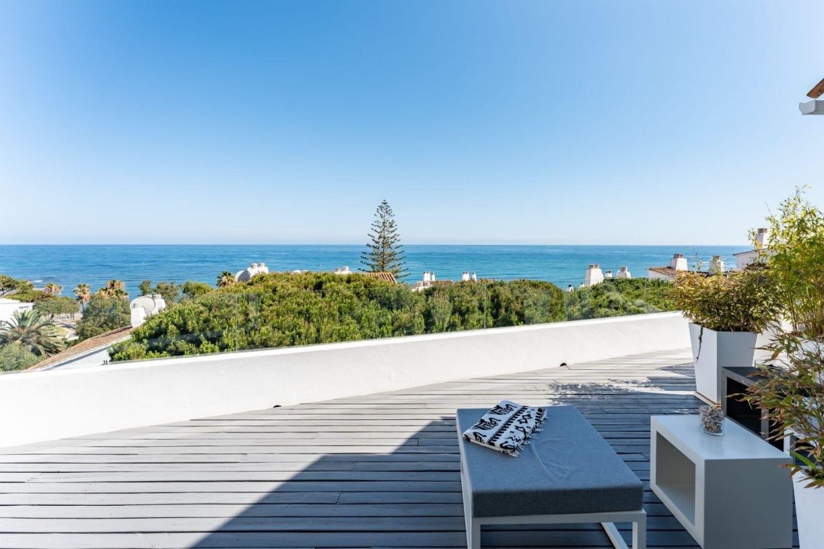 Calahonda - Ático Duplex, 2 Dormitorios, Terraza, Parking, 1ª Línea de Playa — Foto 1