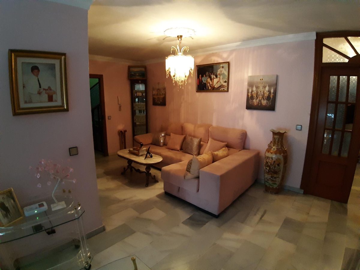 CASA MUY AMPLIA DE 4 DORMITORIOS LISTA PARA ENTRAR A VIVIR ( LAS LAGUNAS) — Foto 10