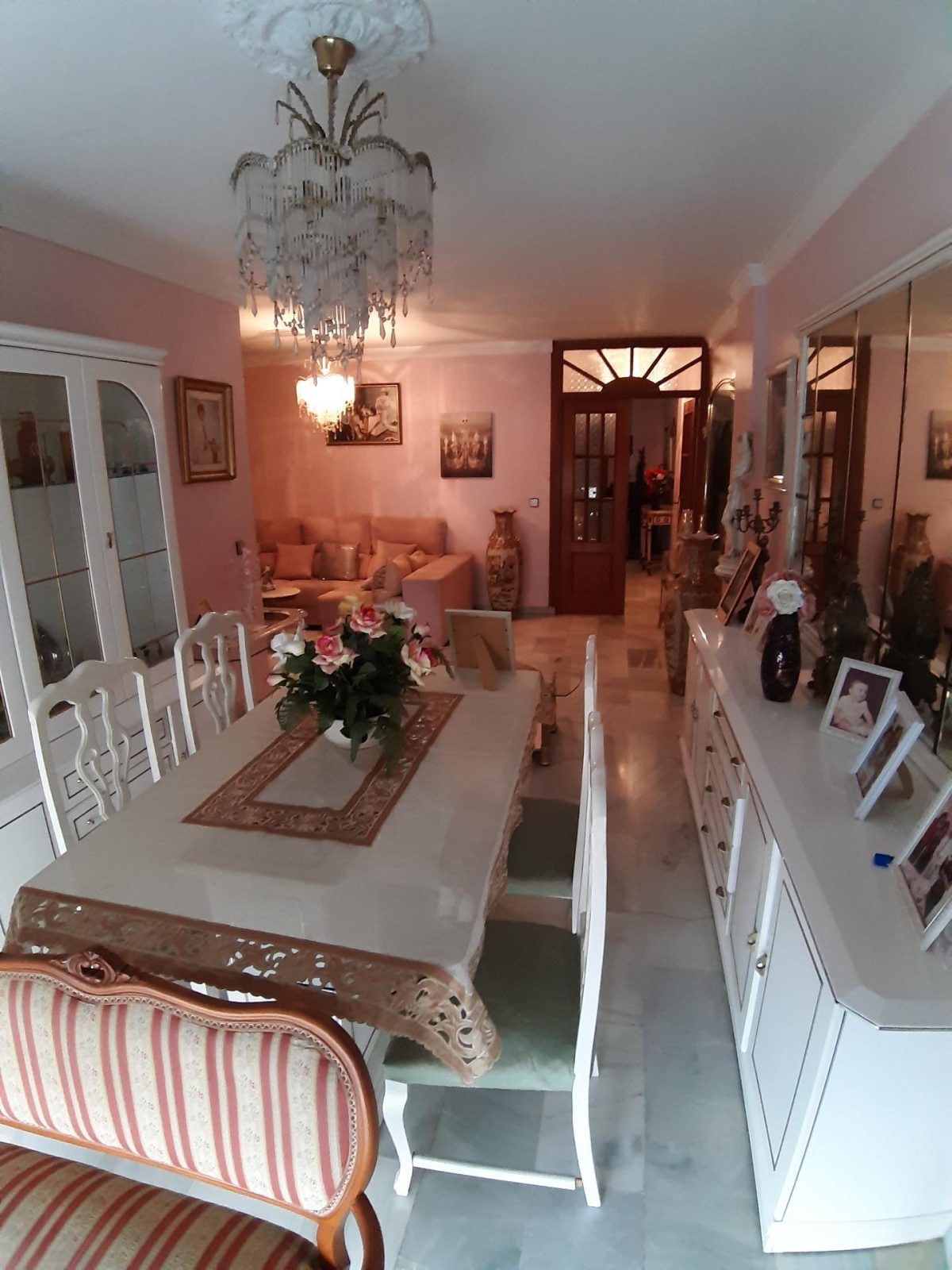 CASA MUY AMPLIA DE 4 DORMITORIOS LISTA PARA ENTRAR A VIVIR ( LAS LAGUNAS) — Foto 1