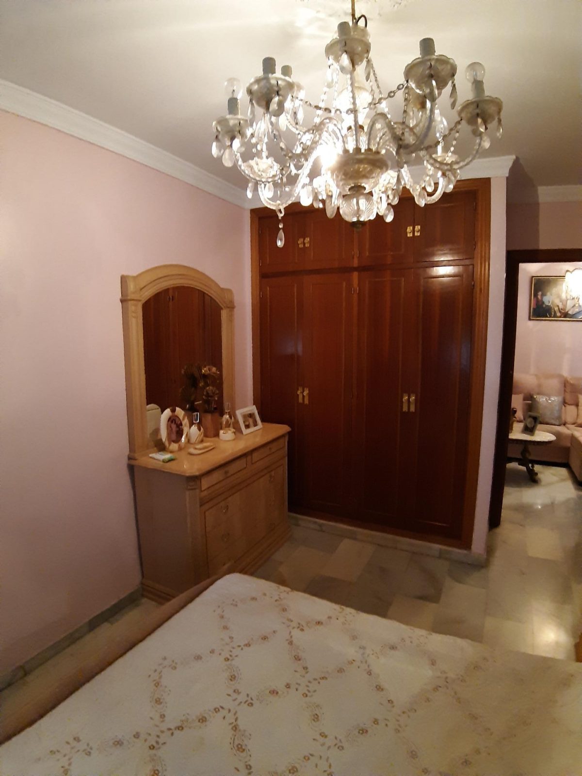 CASA MUY AMPLIA DE 4 DORMITORIOS LISTA PARA ENTRAR A VIVIR ( LAS LAGUNAS) — Foto 28
