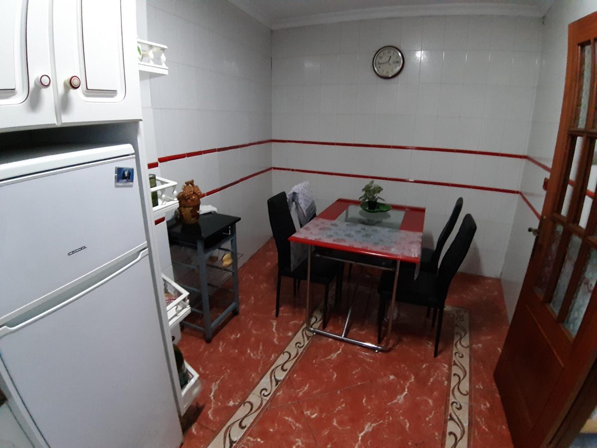 CASA MUY AMPLIA DE 4 DORMITORIOS LISTA PARA ENTRAR A VIVIR ( LAS LAGUNAS) — Foto 24