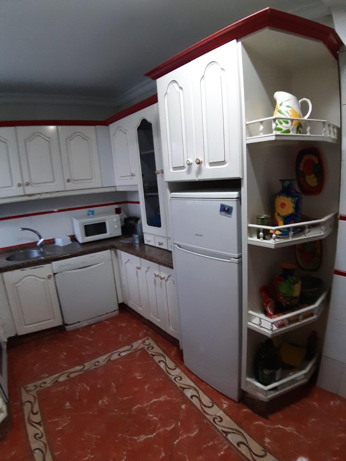 CASA MUY AMPLIA DE 4 DORMITORIOS LISTA PARA ENTRAR A VIVIR ( LAS LAGUNAS) — Foto 23