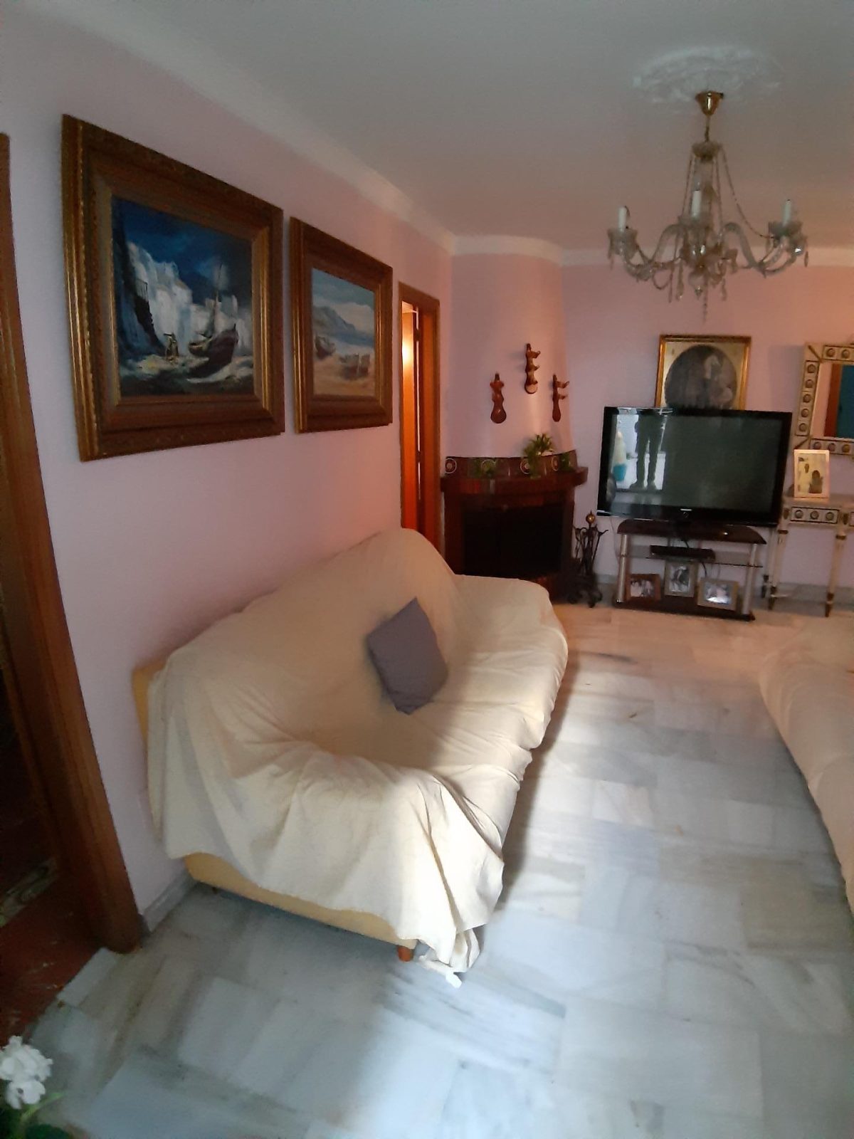 CASA MUY AMPLIA DE 4 DORMITORIOS LISTA PARA ENTRAR A VIVIR ( LAS LAGUNAS) — Foto 12