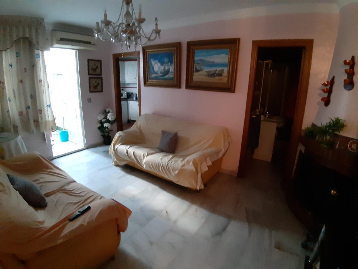 CASA MUY AMPLIA DE 4 DORMITORIOS LISTA PARA ENTRAR A VIVIR ( LAS LAGUNAS) — Foto 11