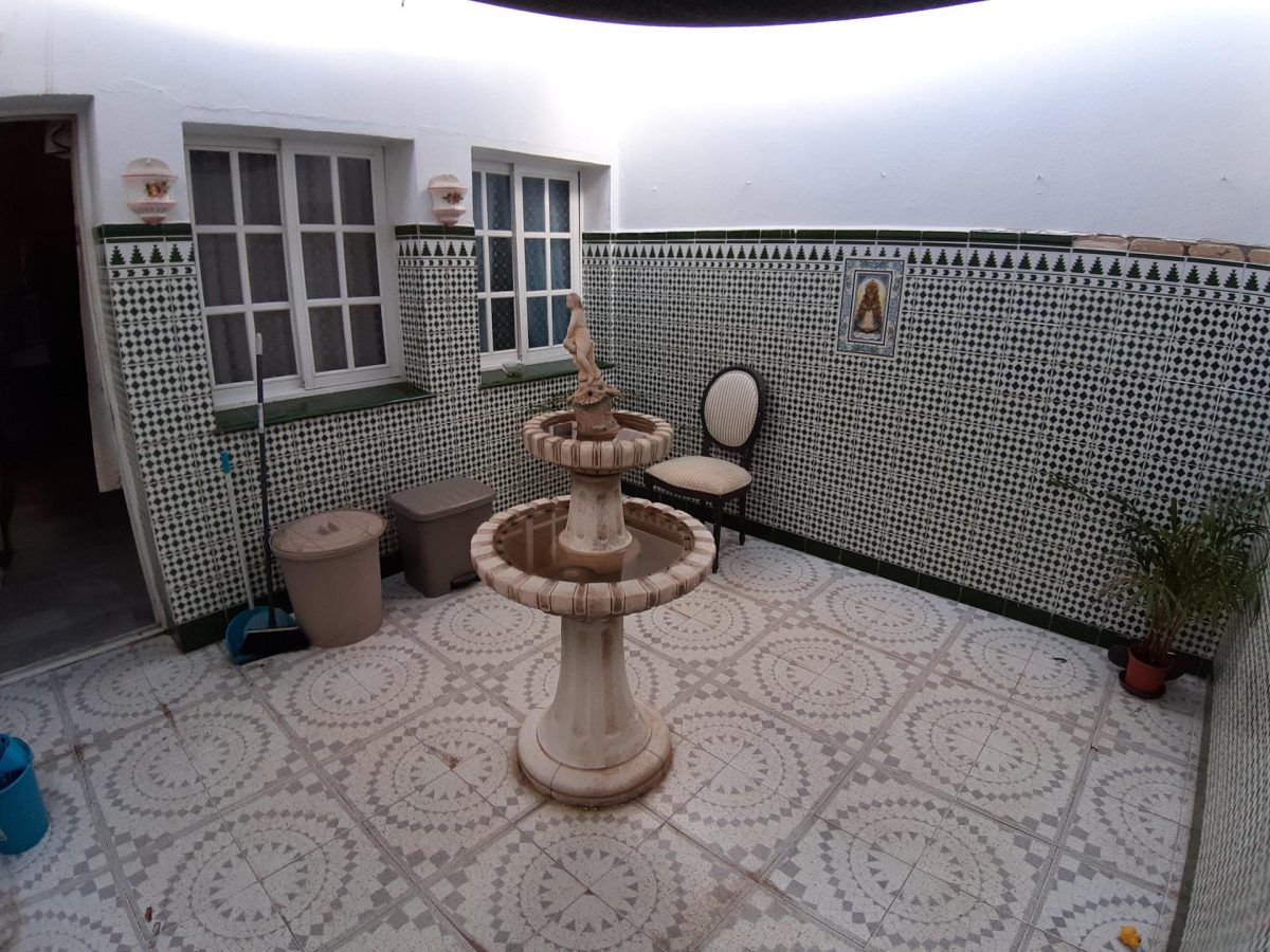 CASA MUY AMPLIA DE 4 DORMITORIOS LISTA PARA ENTRAR A VIVIR ( LAS LAGUNAS) — Foto 20