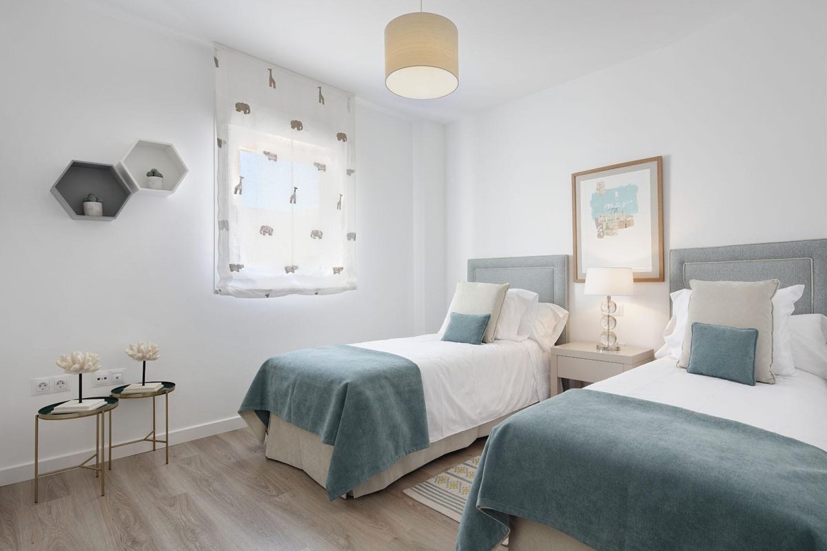 Tu Nuevo Hogar en Nueva Andalucía – Diseño, Calidad y Ubicación Inmejorable — Foto 9