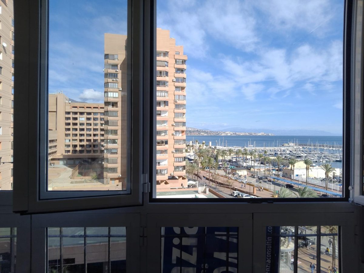 Piso con Vistas al Mar en el Paseo Marítimo de Fuengirola — Foto 4
