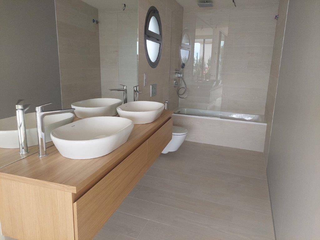 NUEVO Y MODERNO APARTAMENTO ESQUINERO DE 2 DORMITORIOS EN PLANTA BAJA CON JARDÍN PRIVADO — Foto 7