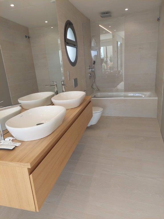 NUEVO Y MODERNO APARTAMENTO ESQUINERO DE 2 DORMITORIOS EN PLANTA BAJA CON JARDÍN PRIVADO — Foto 28