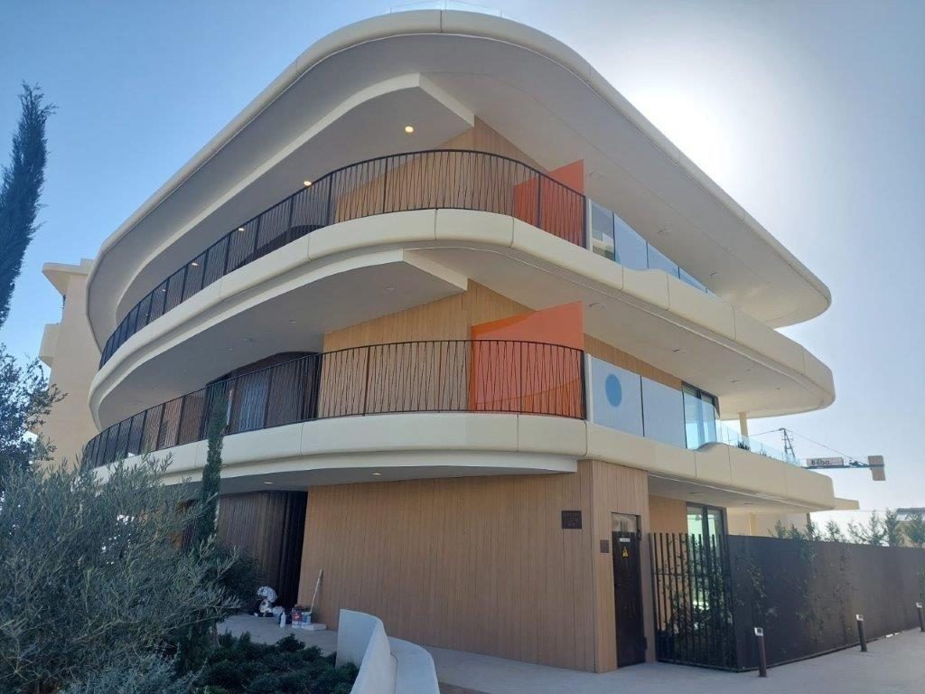 NUEVO Y MODERNO APARTAMENTO ESQUINERO DE 2 DORMITORIOS EN PLANTA BAJA CON JARDÍN PRIVADO — Foto 10