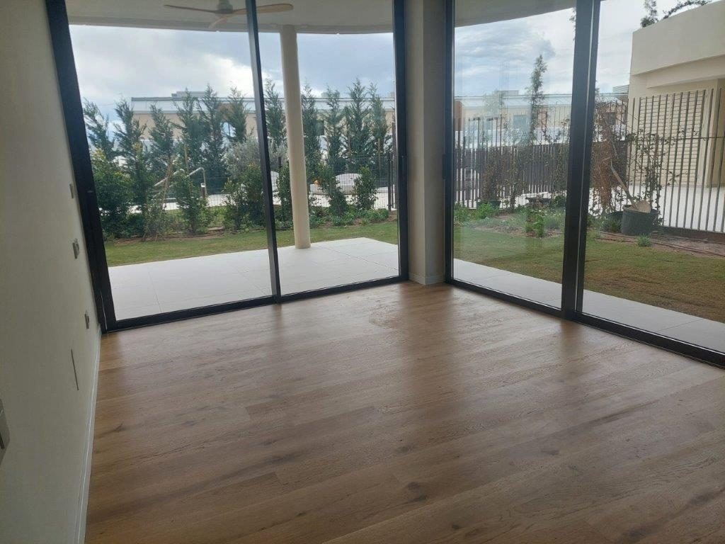 NUEVO Y MODERNO APARTAMENTO ESQUINERO DE 2 DORMITORIOS EN PLANTA BAJA CON JARDÍN PRIVADO — Foto 5