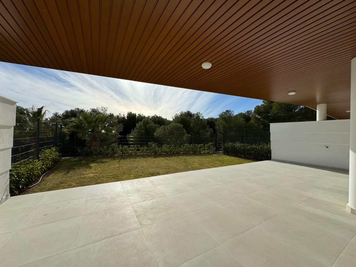 Exclusivo apartamento con vistas al mar en Higuerón: Lujo y comodidad junto al Mediterráneo — Foto 9