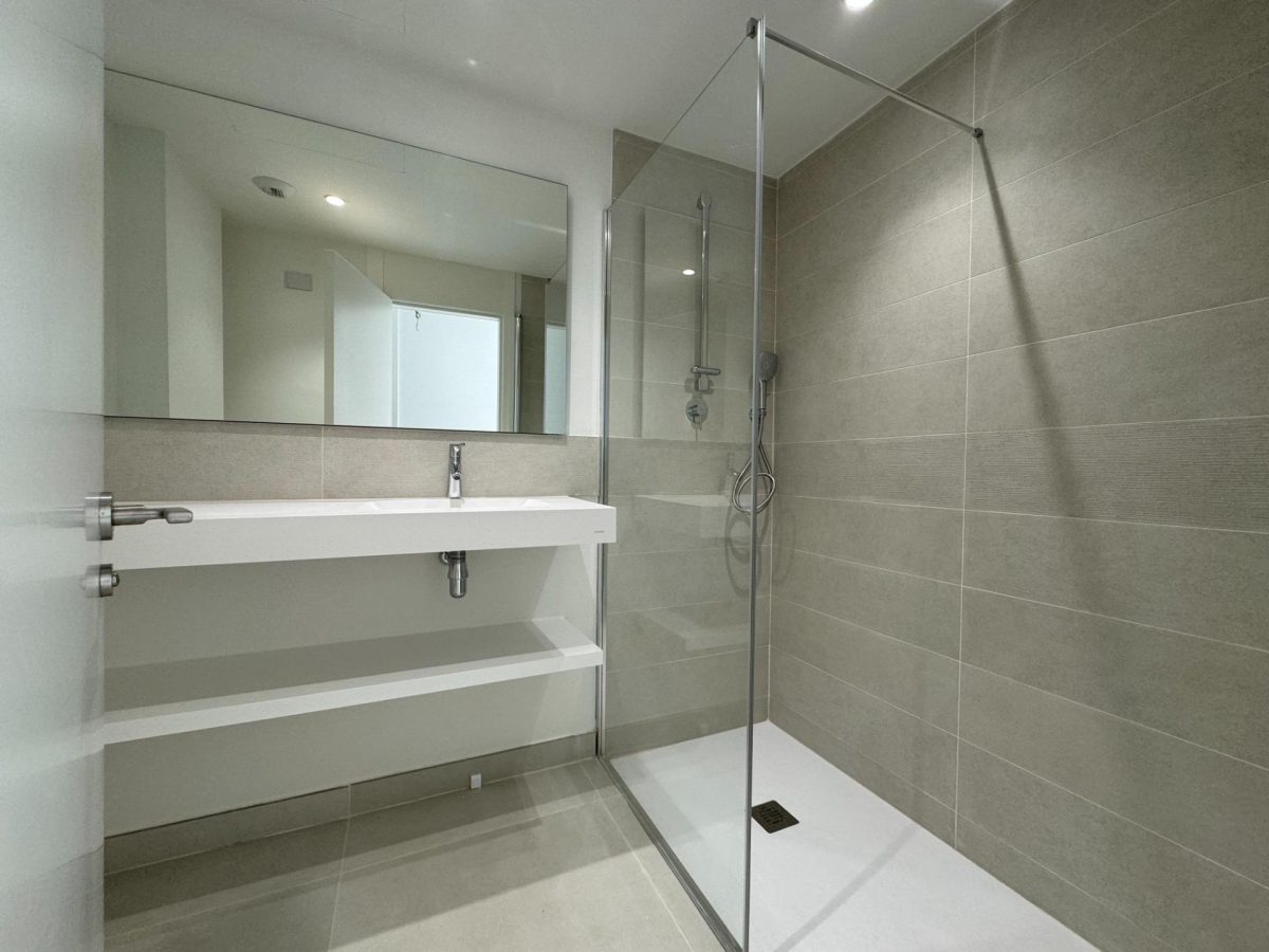 Exclusivo apartamento con vistas al mar en Higuerón: Lujo y comodidad junto al Mediterráneo — Foto 21